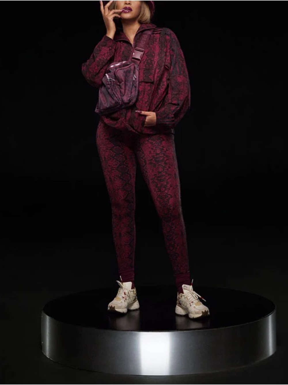 IVY PARK Maroon and Black Snake-Print Leggings - Picture 2 of 10